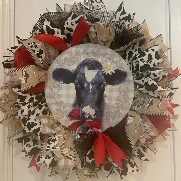 COW THEMED wreath. UDDERLY adorable large custom hand crafted 24-26” wreath COWS - Picture 3 of 10